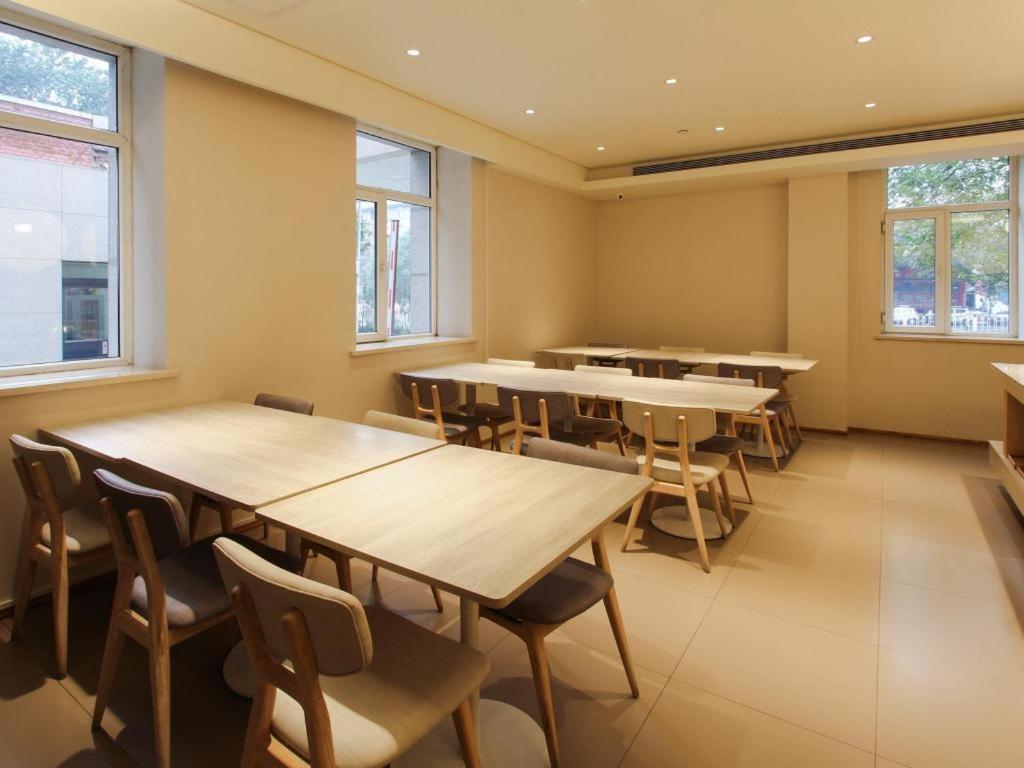 Ji Hotel Beijing Chaoyangmen Bagian luar foto