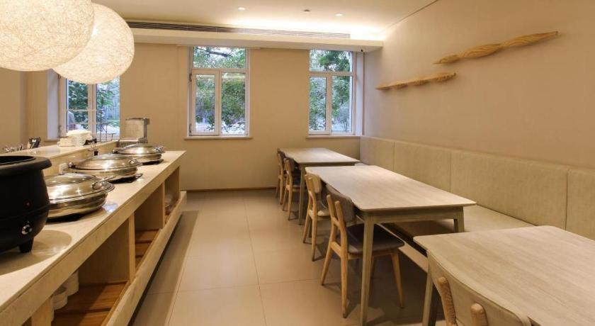 Ji Hotel Beijing Chaoyangmen Bagian luar foto